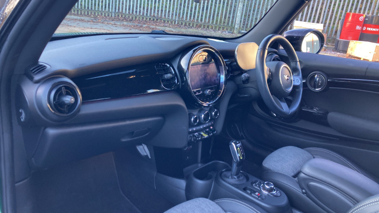 MINI Hatchback 135kW Cooper S Level 2 33kWh 3dr Auto Electric Hatchback